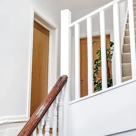 Apartment Locket - Cosy With Balcony York