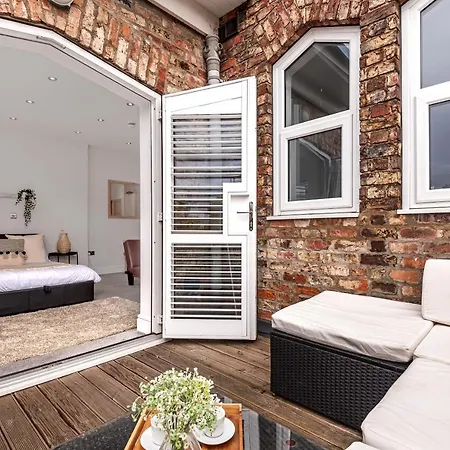 Locket - Cosy With Balcony *
